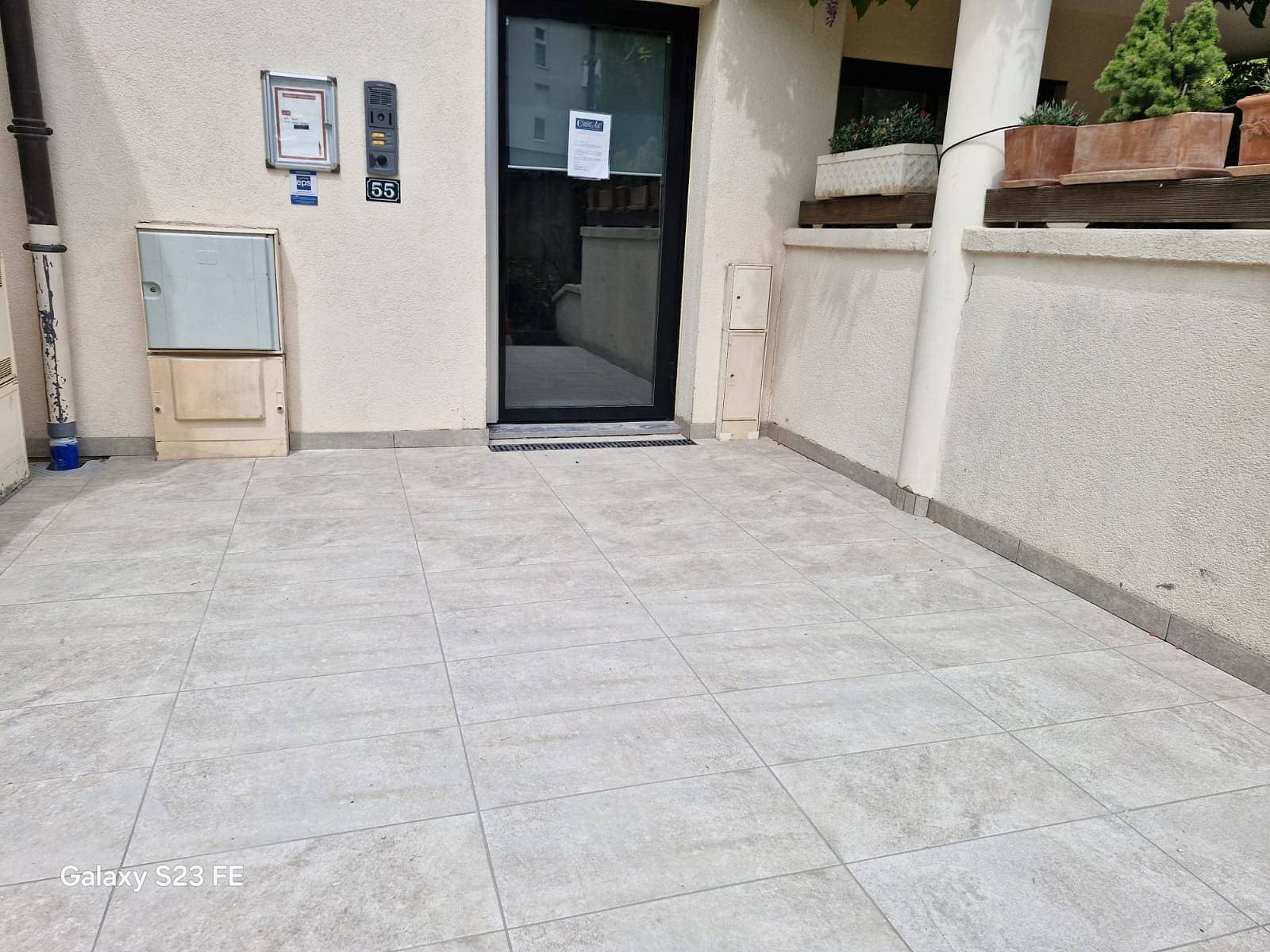 Außenfliesen und Terrassen im Elsass: Gelungene Gestaltung